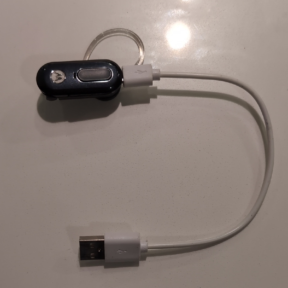 Motorola Black Bluetooth Headset with White USB Cable